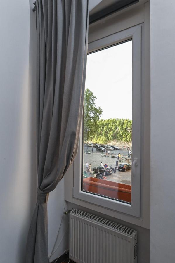 Gorgeous Trastevere Loft On The River Rome Exterior photo